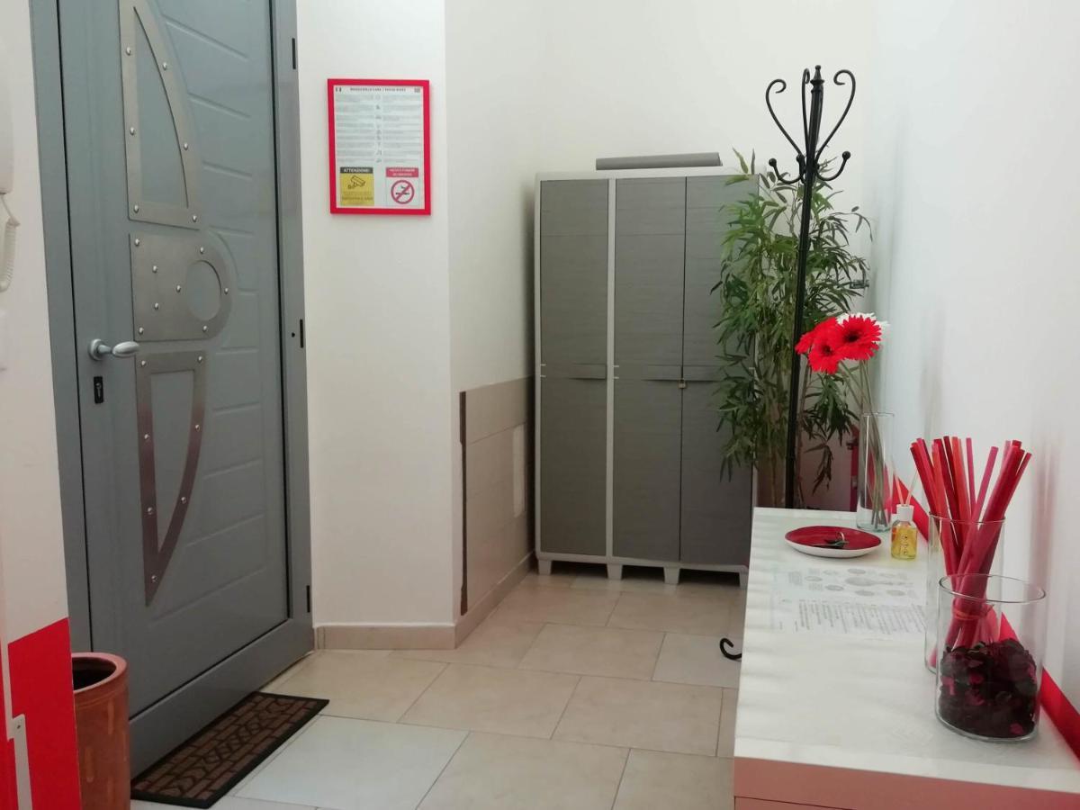 Appartamento Indipendente A Due Passi Dal Centro 사보나 외부 사진